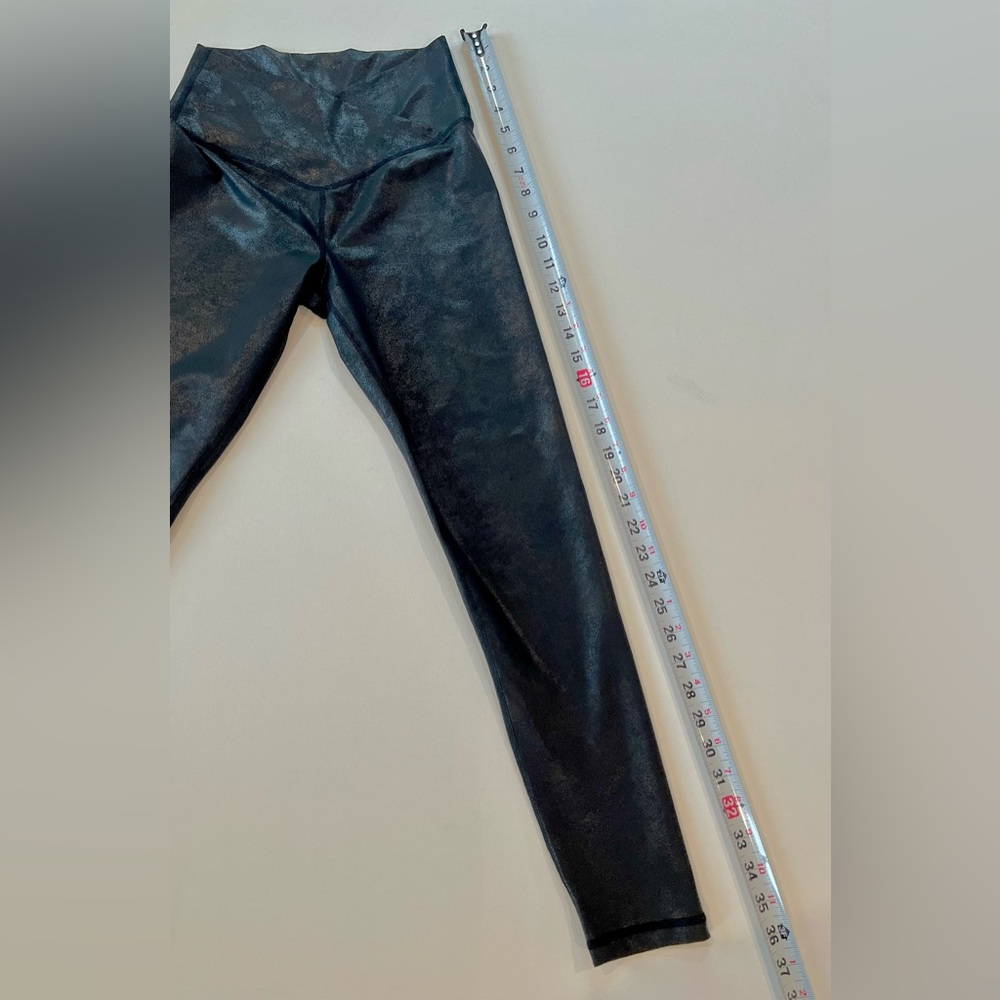 aerie Foil Print Black Shiny Crackle Faux Leather Party Leggings Medium - Picture 3 of 13